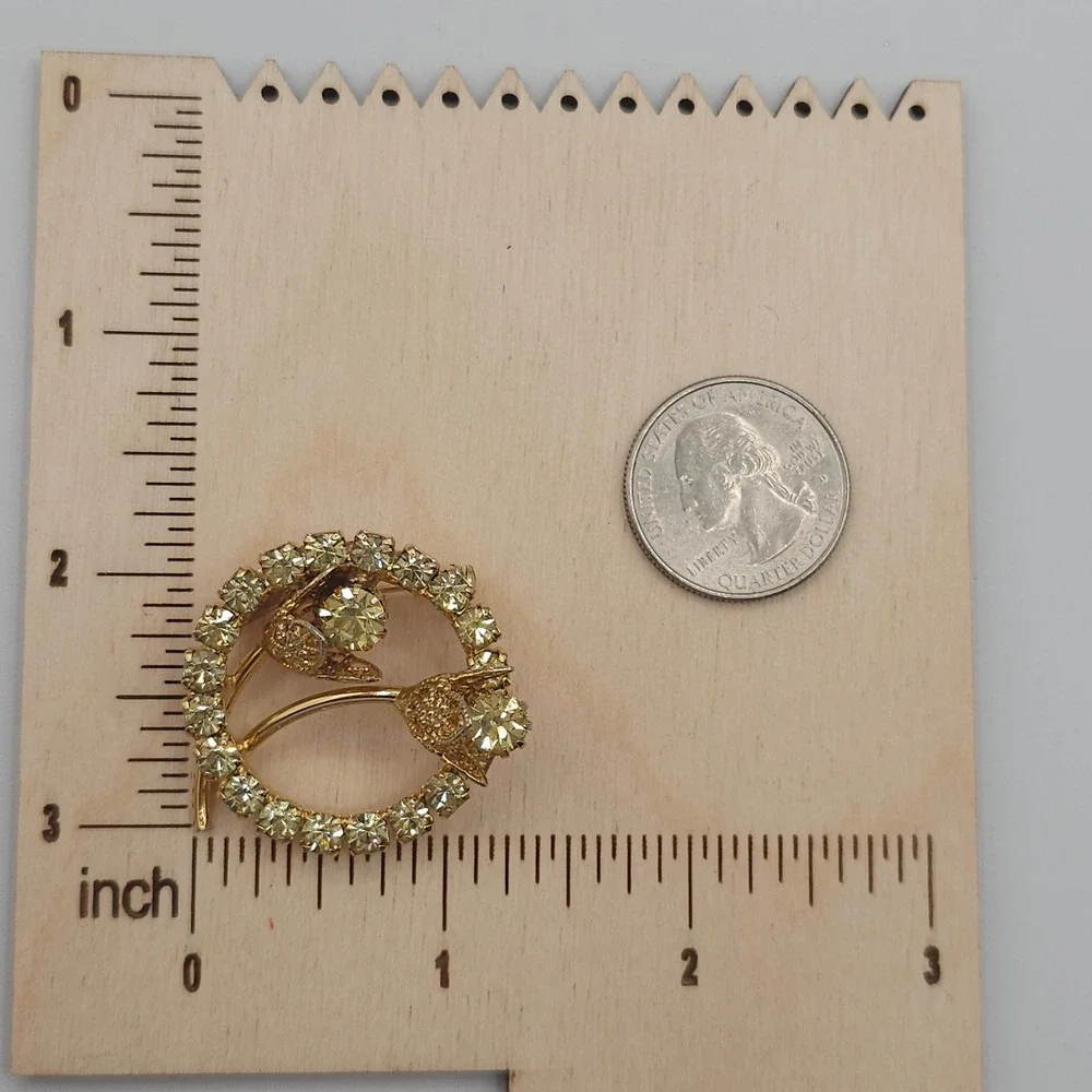 Vtg Gold‎ Tone Light Green Rhinestone Floral Brooch Old Hollywood Glam Elegant